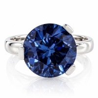 Anillo de Alejandrita en un Diseño Clásico