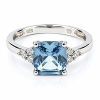 Hermoso Anillo de Plata con Alejandrita ( Azul/ Verde )