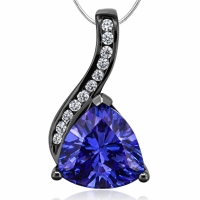 Dije de Plata Negra y Piedra de Tanzanita En corte Triangular.