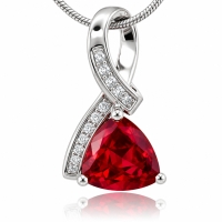 Hermoso Dije con Rubí Rojo en Plata Fina .925