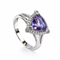 Anillo de Plata con Alejandrita Corte Triangular