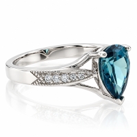 Anillo de Plata Fina con Alejandrita ( Verde/Azul )