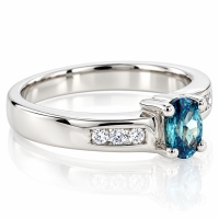 Anillo de Plata .925 de Ley con Alejandrita Bicolor