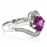 Hermoso Anillo de Plata de Ley con Alejandrita