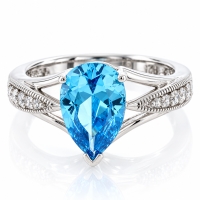 Anillo de Plata Esterlina y Topacio Azul