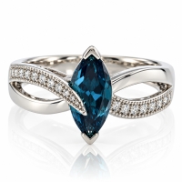 Anillo de Plata Fina con Alejandrita Bicolor ( Azul/Verde )