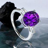 Anillo de Amatista Con Corte Ovalada