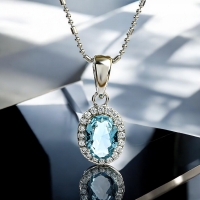 Dije de Plata .925 con Solitario Halo de Aguamarina Talla Ovalada