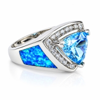 Anillo de Topacio Azul y Opalo Australiano