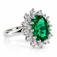 Elegante Anillo de Plata de Ley con Esmeralda