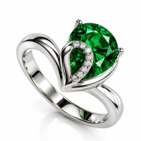 Anillo de Plata Solitario con Esmeralda en Corte Pera