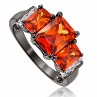 Anillo de Plata Oxidada con 3 Piedras de Ópalo de Fuego