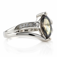 Anillo de Alejandrita Bicolor en Plata de Ley