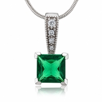 Precioso Dije con Esmeralda en Plata de Ley