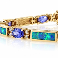 Pulsera de Oro Macizo de 14K con Tanzanita, Diamantes y Ópalo Genuinos