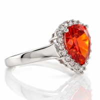 Anillo de Opalo Cereza en Plata de Ley