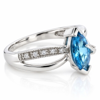 Anillo de Topacio Azul en Plata .925