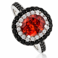 Anillo de Ópalo de Fuego en Corte Ovalado y Zirconias en Plata de Ley