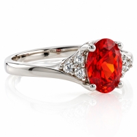 Elegante Anillo de Opalo Rojo en Plata .925