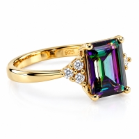 Anillo Elegante de Topacio Mistico en Plata con Baño de Oro 14K