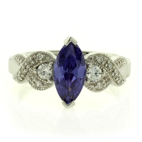 Anillo Elegante de Plata con Tanzanita