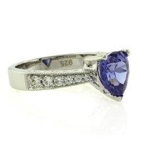 Anillo de Plata con Tanzanita y Zirconias