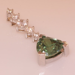 Dije de Plata .925 con Alejandrita