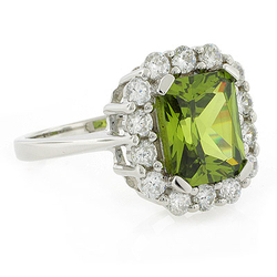 Beautiful Peridot Silver Ring