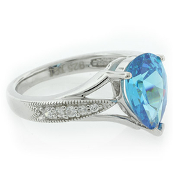 Anillo de Plata Esterlina y Topacio Azul