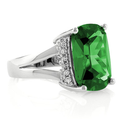 Gorgeous Emerald Cut Emerald .925 Silver Ring