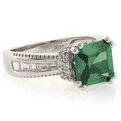 Anillo de Plata con Alejandrita en Corte Ascher