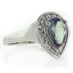 Anillo de Alejandrita Bicolor en Corte de Pera