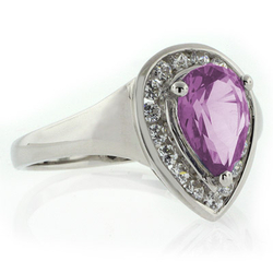 Anillo de Alejandrita Bicolor en Corte de Pera