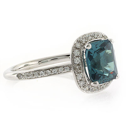 Anillo de Plata y Alejandrita con Incrustaciones