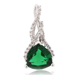 Precioso Dije de Plata de .925 con Esmeralda