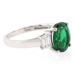Anillo de Plata con una Joya de Esmeralda