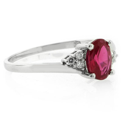 Anillo de Rubí Rojo en Plata .925