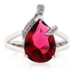 Anillo de Plata de Ley .925 con Granate Rosa