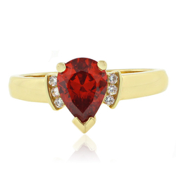 Anillo Elegante de Opalo Rojo en Plata con Baño de Oro 14K