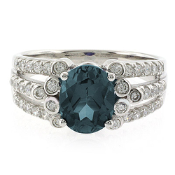 Anillo con una Gema de Alejandrita en Plata .925