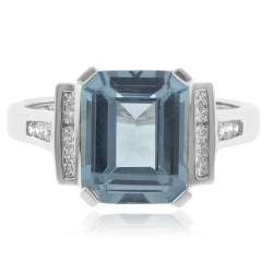 Precioso Anillo de Plata de Ley con Aguamarina