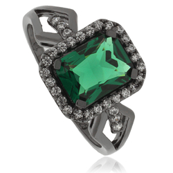 Beautiful Emerald .925 Black Silver Ring