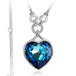 Precioso Collar Corazón Swarovski Color Azul con Baño de Oro Blanco 18K