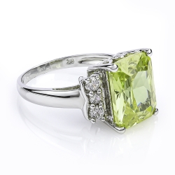 Anillo de Plata y Zultanita Cambia Color con Zirconias