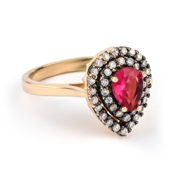 Anillo de Rubi Con Baño De Oro Rosa