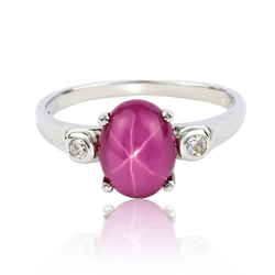 Anillo de Plata Con Rubi Estrella