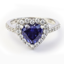 Anillo de Compromiso en Plata con Tanzanita Corazon