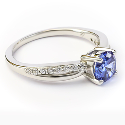 Engagement Ring in Silver With Tanzanite