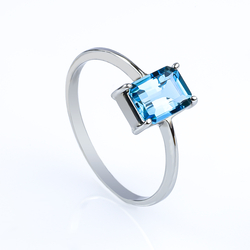 14K White Gold Ring with Genuine Blue Oval Cut Topaz Gemstone