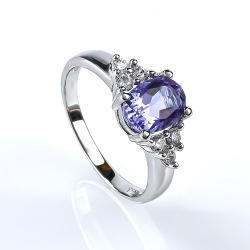 Anillo de Plata con Alejandrita Bicolor ( Morado/Rosa )